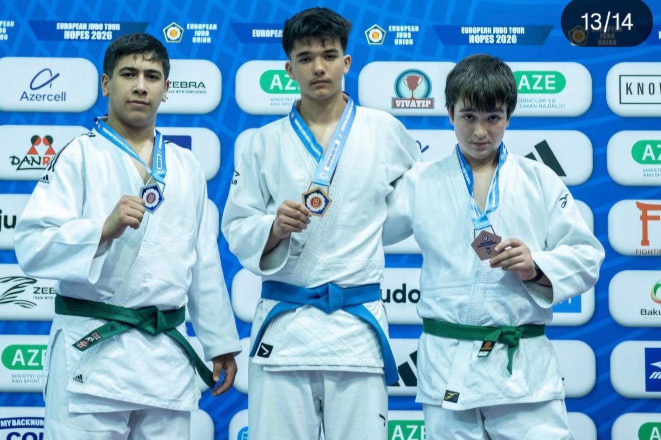 Barabás Ádám (középen) a +73kg-os súlycsoportban lett aranyérmes &bullet;  Fotó: Csíkszeredai ISK