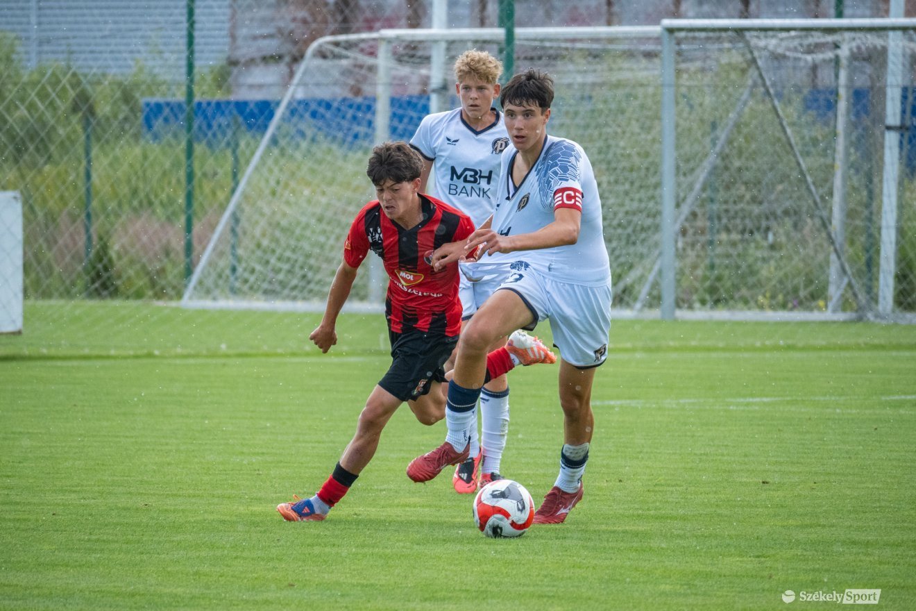 &bullet;  Fotó: Borbély Fanni