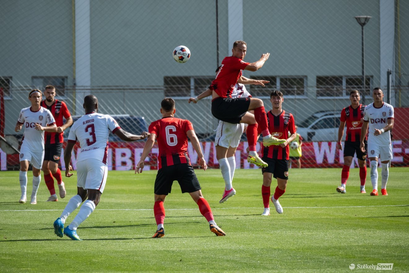 &bullet;  Fotó: Borbély Fanni