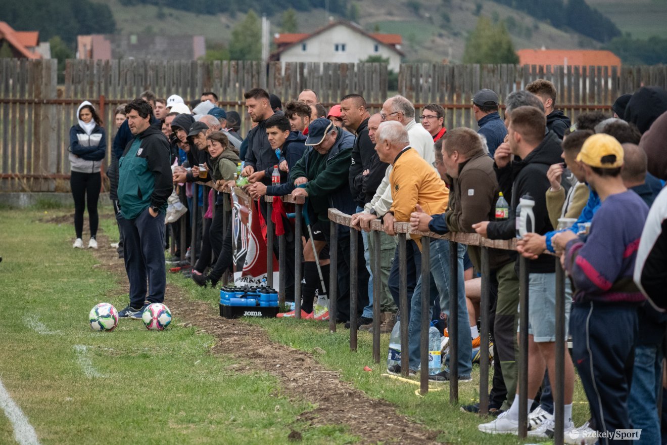 &bullet;  Fotó: Borbély Fanni