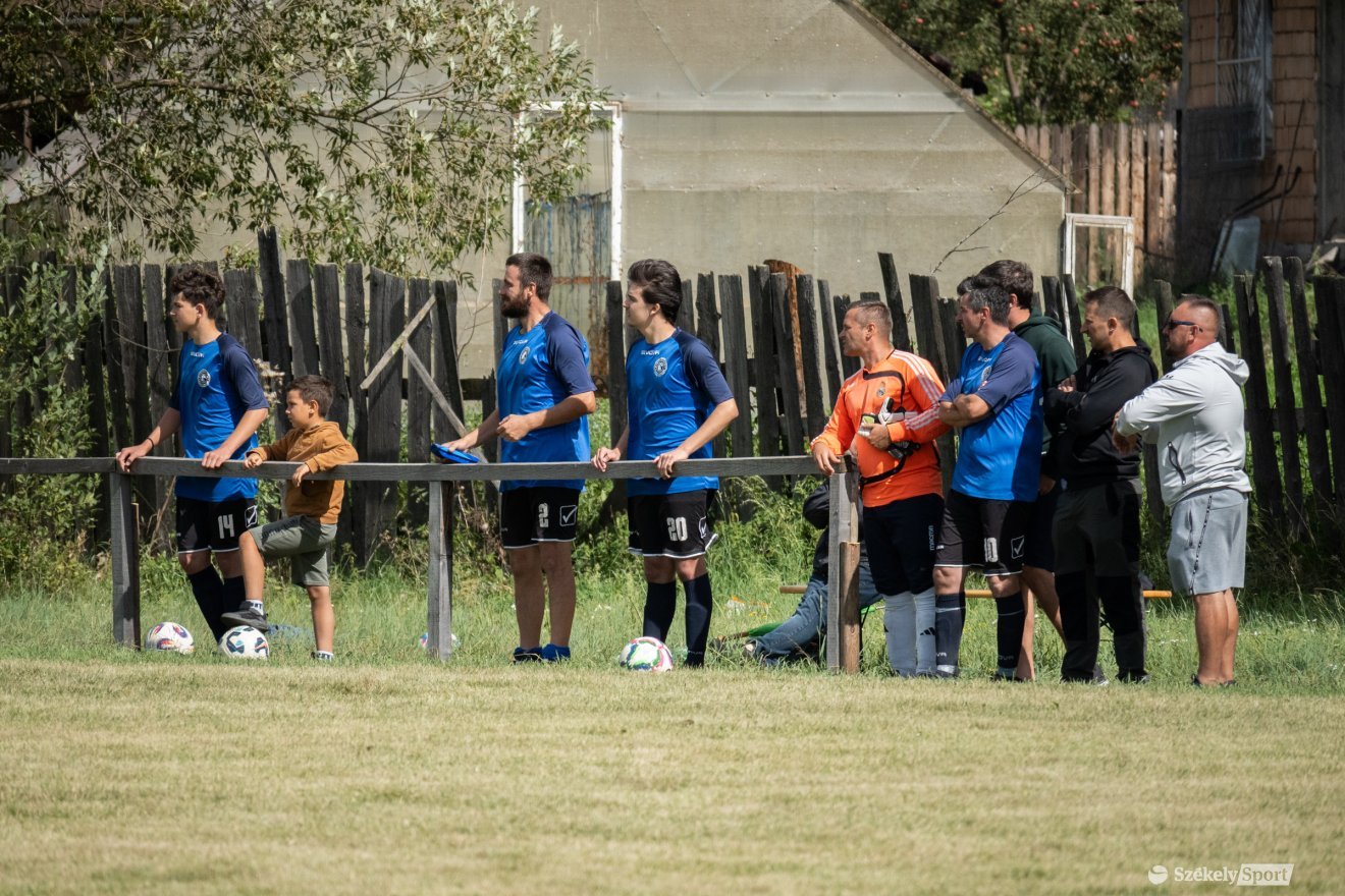 &bullet;  Fotó: Borbély Fanni
