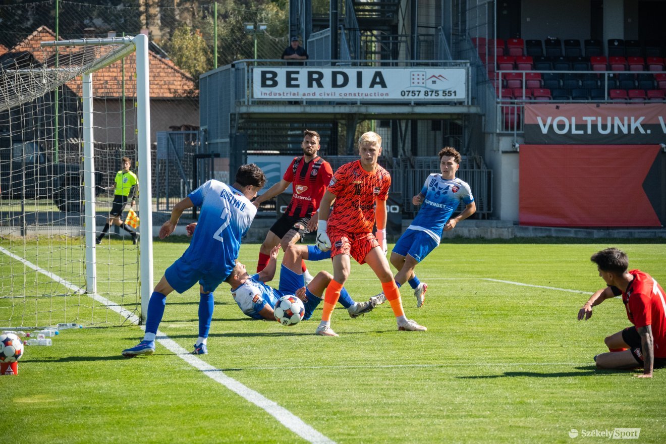 &bullet;  Fotó: Borbély Fanni