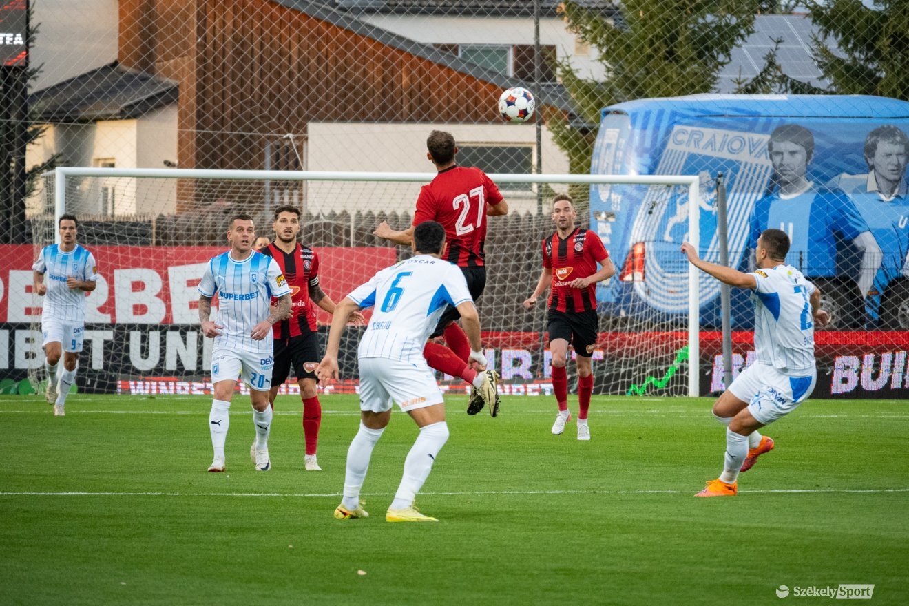 &bullet;  Fotó: Borbély Fanni