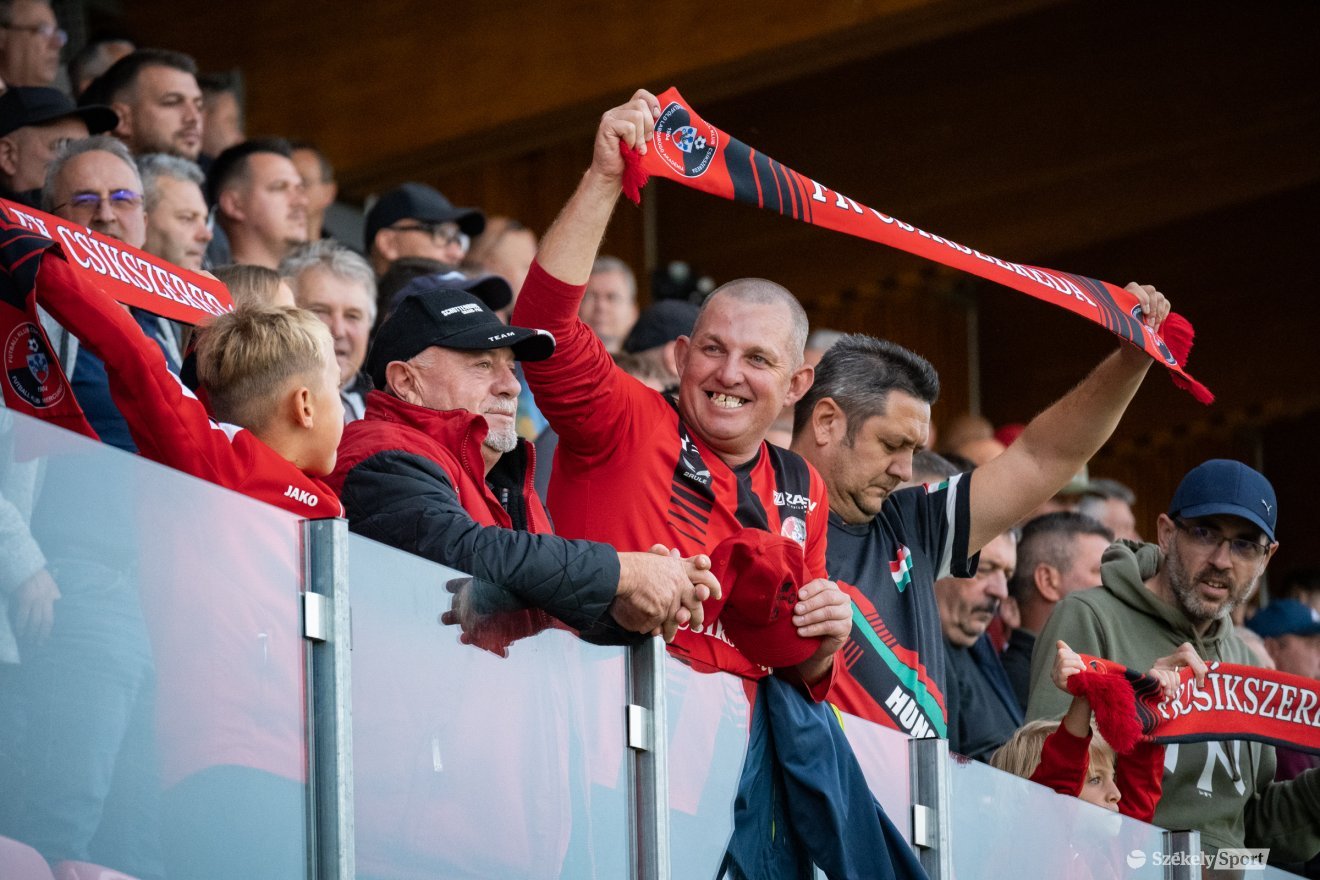 &bullet;  Fotó: Borbély Fanni