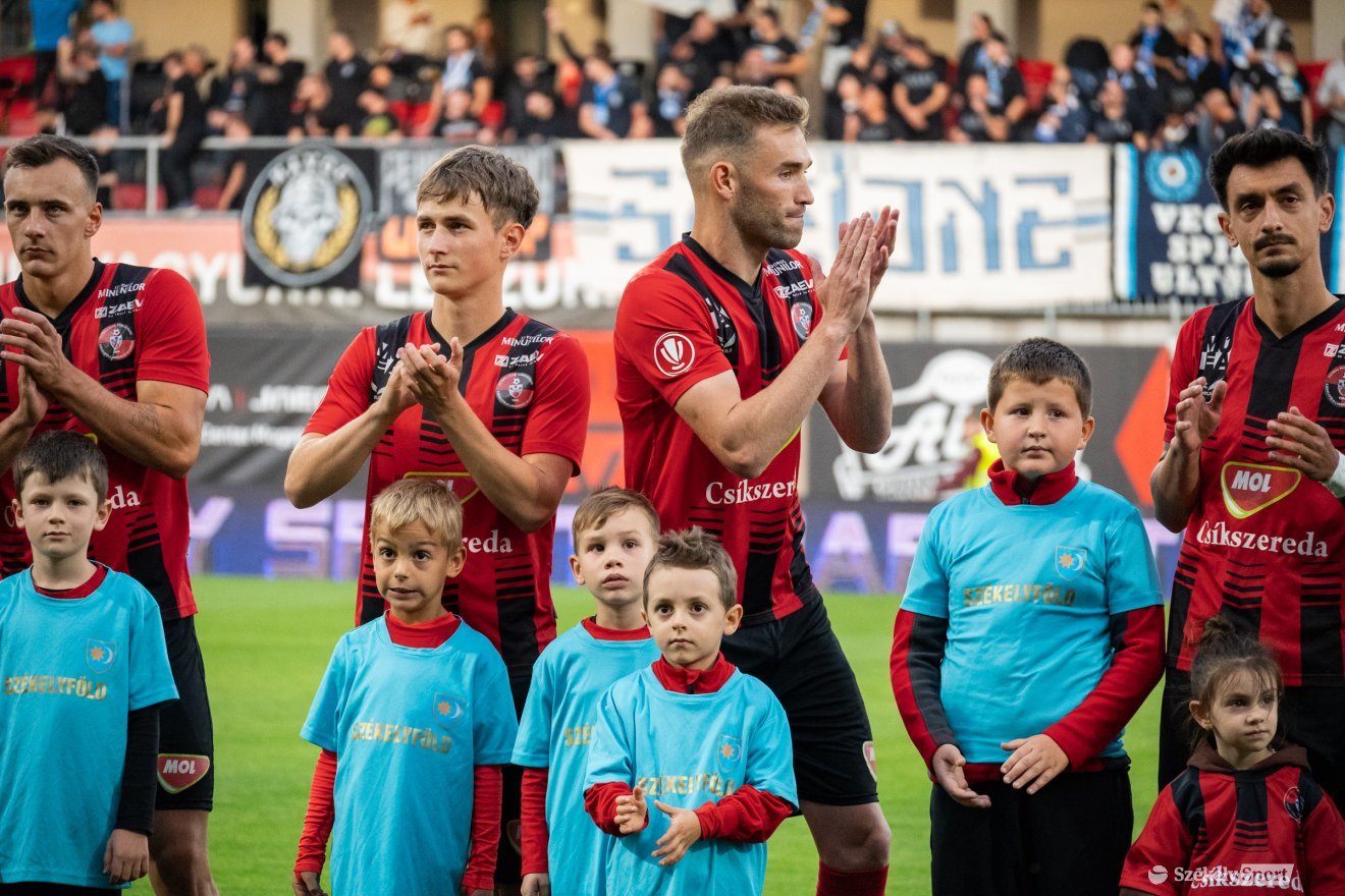&bullet;  Fotó: Borbély Fanni
