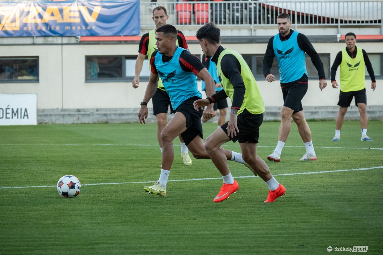 &bullet;  Fotó: Borbély Fanni