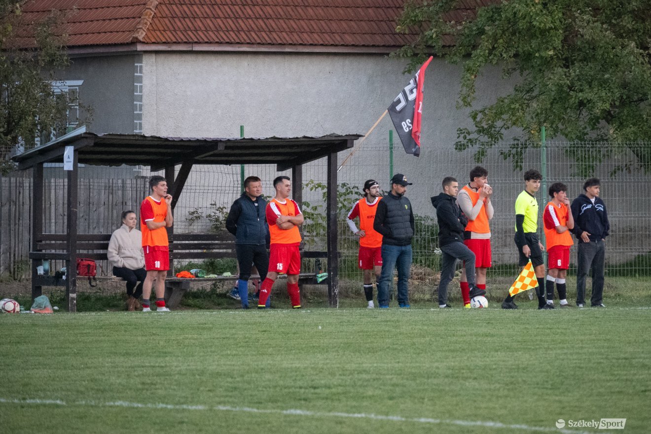 &bullet;  Fotó: Borbély Fanni