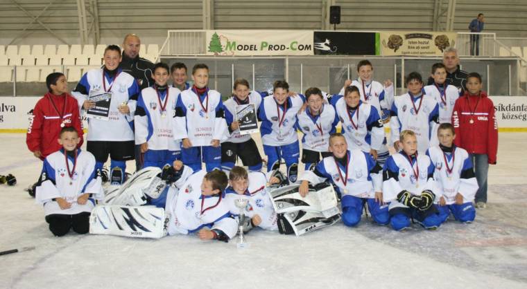 Hat kölyökcsapat játszott a Felcsík-kupáért