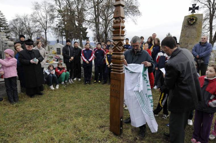 Sepsiszentgyörgyön állítottak kopjafát az első csíki olimpikonnak