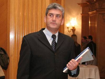 Az UNPR kizárással bünteti a bizalmatlansági indítvány támogatóit