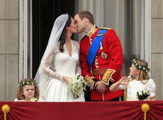 Összeházasodott Vilmos herceg és Kate Middleton