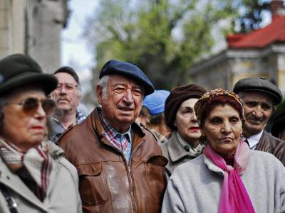 A kormány két költségcsökkentést szabályozó törvényért vállal felelősséget