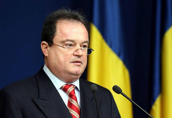Blaga szerint a Boc-kormány le kell mondjon, ha az adókat is emelik