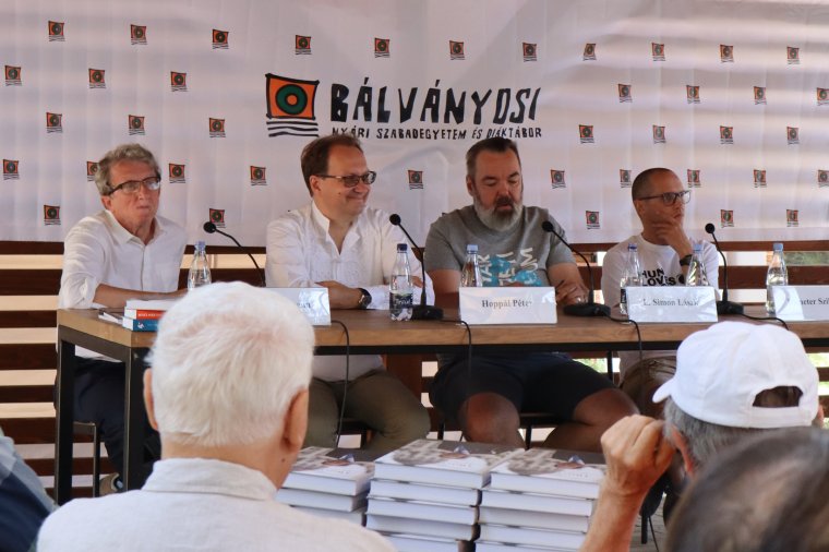 Megnyerni a 21. századot. A kulturális erővonalainkról Tusványoson