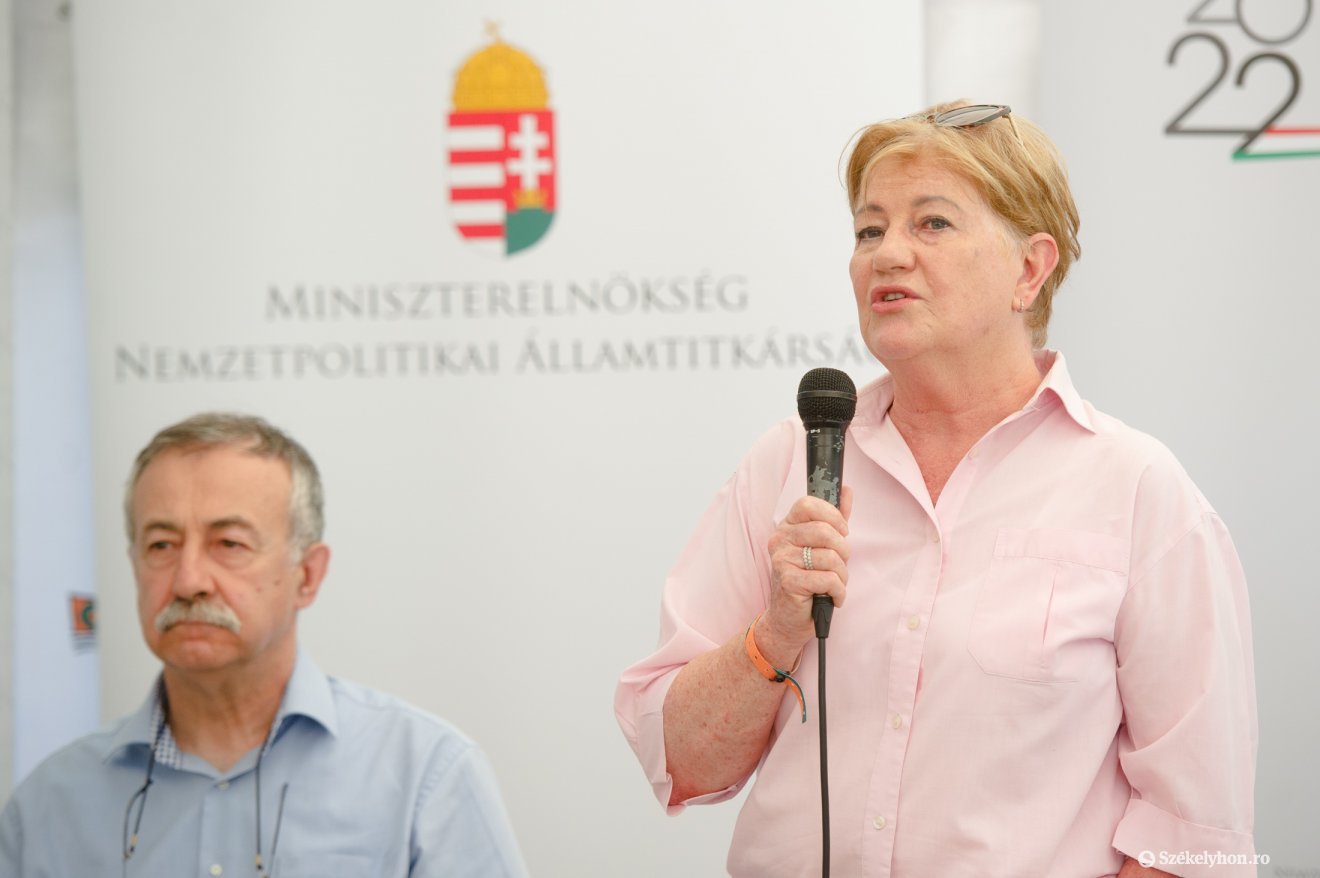 Kalmár Ferenc és Szili Katalin közös küzdelmet folytat a Kárpát-medencei autonómiatörekvések mellett •  Fotó: Beliczay László