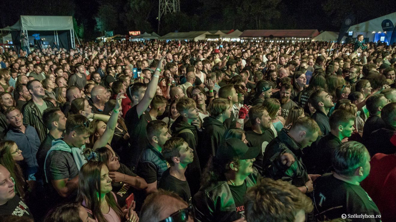 &bullet;  Fotó: Pinti Attila