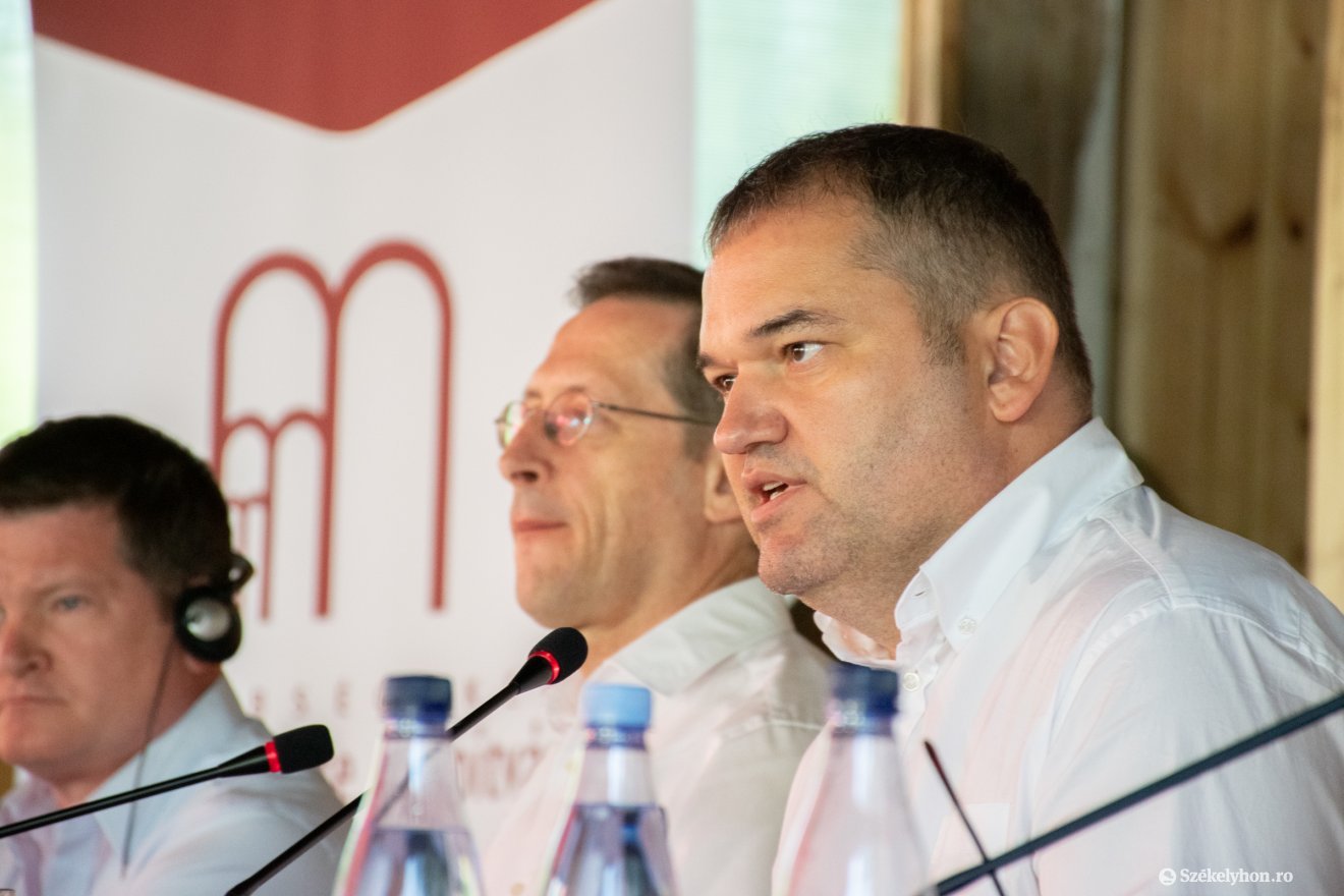•  Fotó: László Ildikó