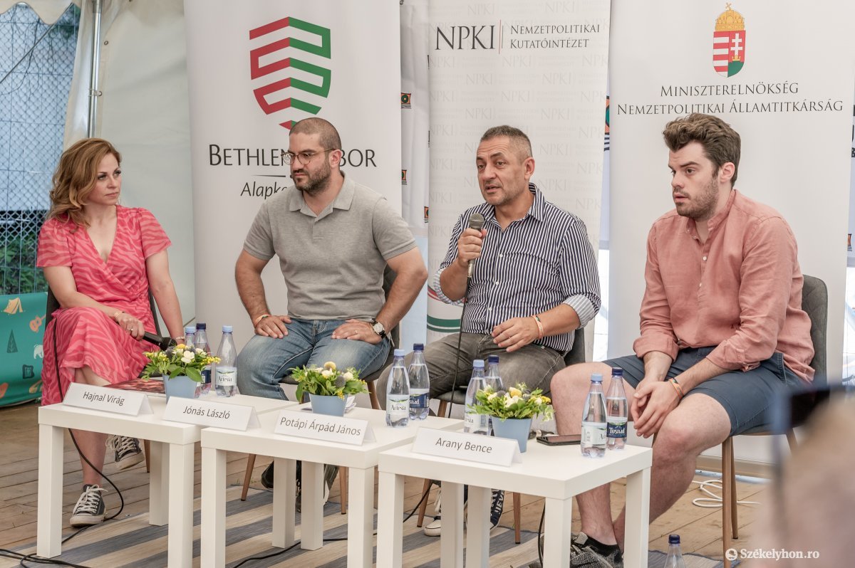 &bullet;  Fotó: Pinti Attila