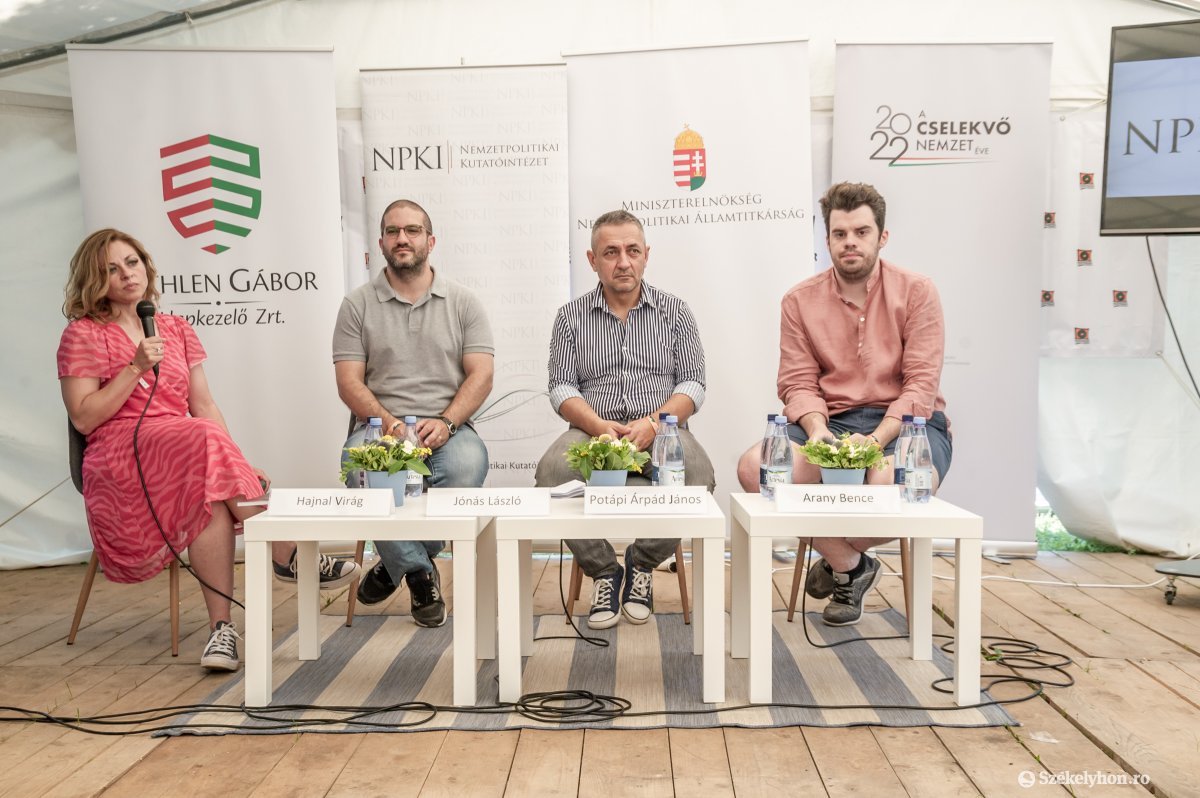 &bullet;  Fotó: Pinti Attila