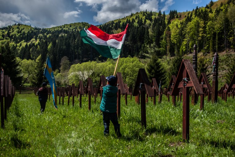 Úzvölgyi katonatemető: élőlánccal próbálják megakadályozni a román parcella csütörtöki felavatását