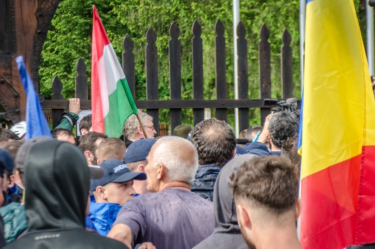 Nem uszítás a „Kifelé a magyarokkal az országból!” rigmus?! – Kivizsgálást kér egy román jogvédő szervezet