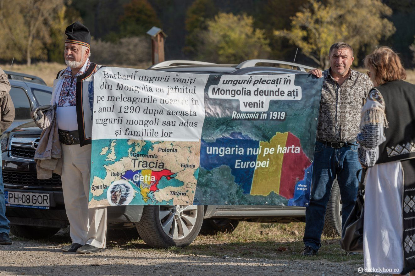 Gyűlületspirál. Ázsiába küldenék a magyarokat a szélsőségesen nacionalista románok •  Fotó: Pinti Attila