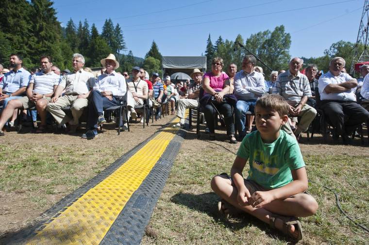 Világnemzet anyaországi háttérrel