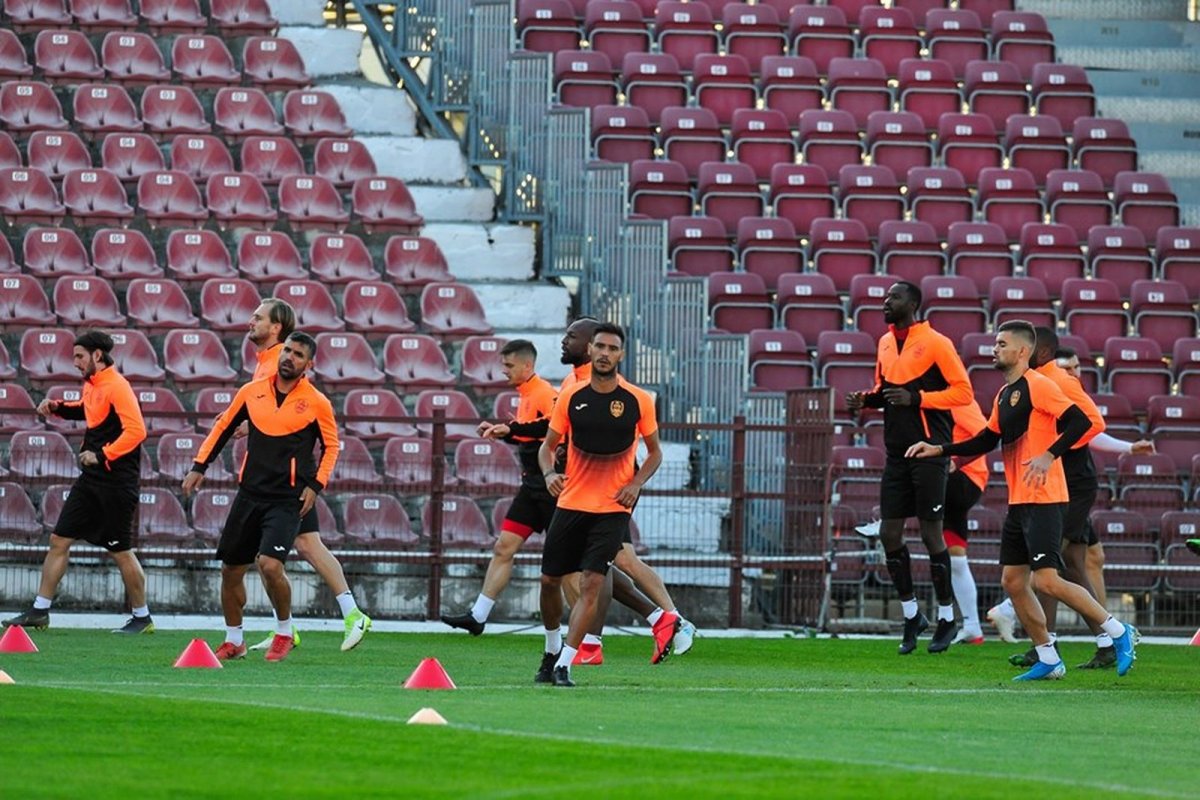 Fel kell készülni. Egy hét maradt a „menetrend” összeállítására •  Fotó: Facebook/Fotbal Club CFR
