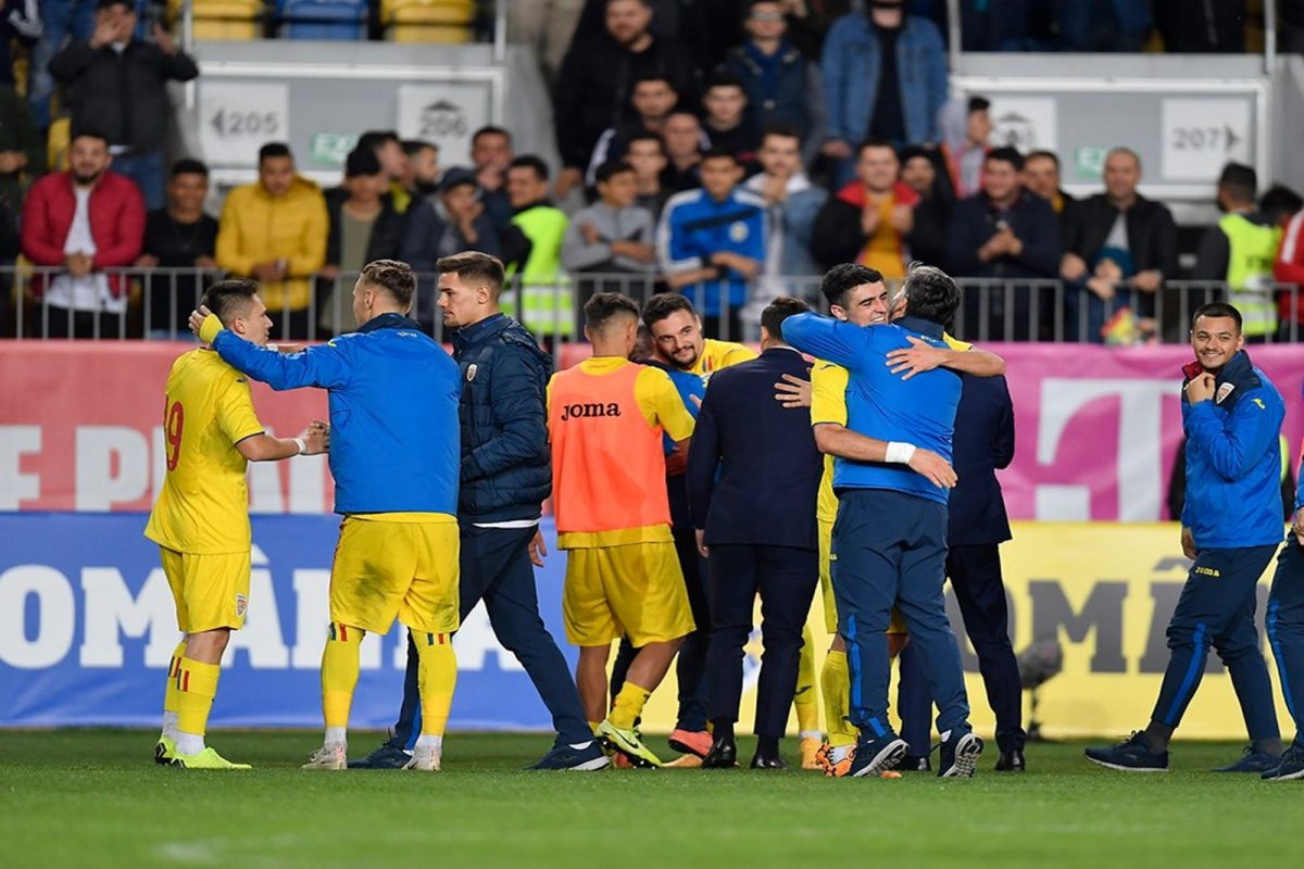 Mindkét hazai Eb-selejtezőjét megnyerte a román ifjúsági együttes •  Fotó: FRF