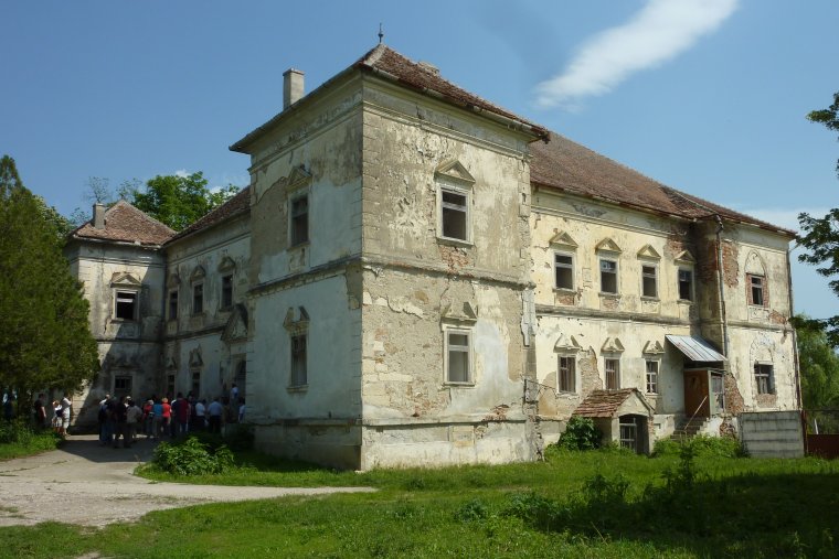 A pusztuló Bethlen-várkastély