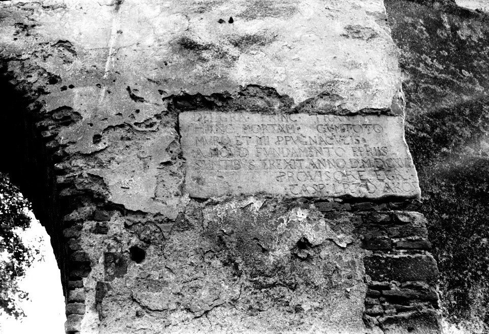 Bethlen Gábor adományát megörökítő felirattöredék &bullet;  Fotó: Demján László