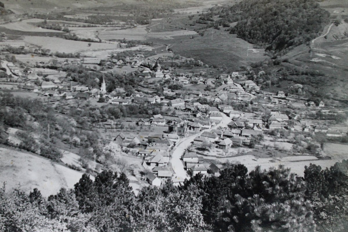 Az erdélyi Kánaán, Bözödújfalu a falurombolás és kilakoltatás előt &bullet;  Fotó: Máté Áron fotógyűjteménye