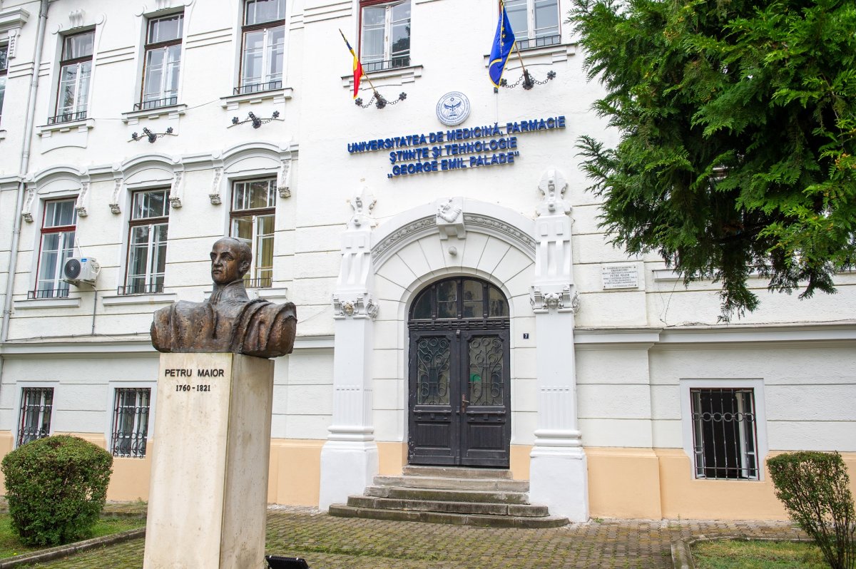 Az egyetem vezetősége a döntés láttán nem habozott: bíróságon támadta meg a tanfelügyelőségi határozatot •  Fotó: Beliczay László