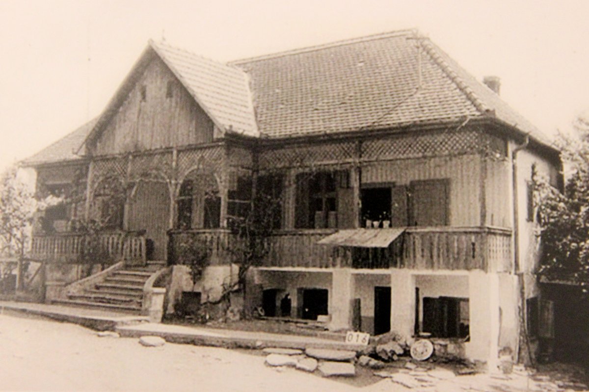 Rózencz Endre háza Bözödújfaluban 1988-ban... &bullet;  Fotó: Archív