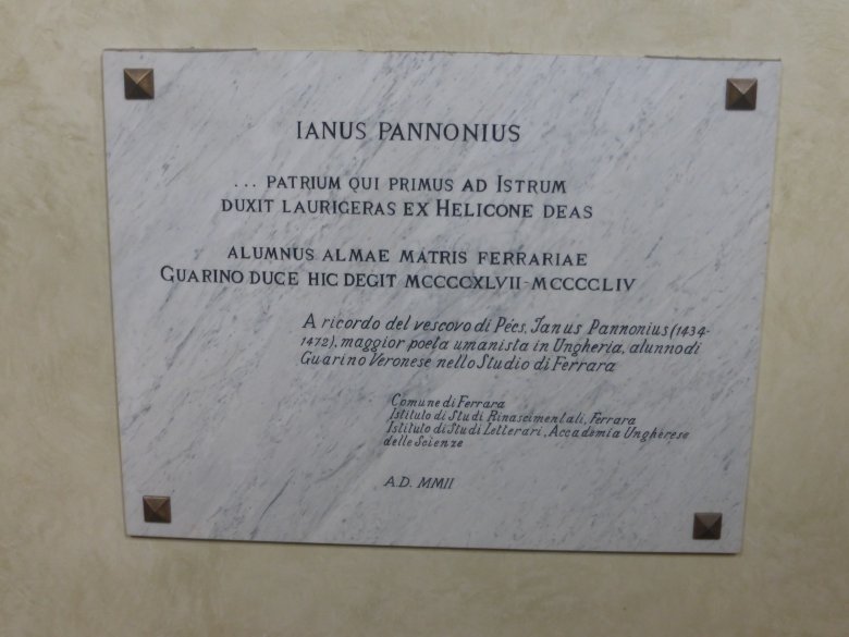 Janus Pannonius-emléktábla a Palazzo Paradisóban •  Fotó: Csermák Judit