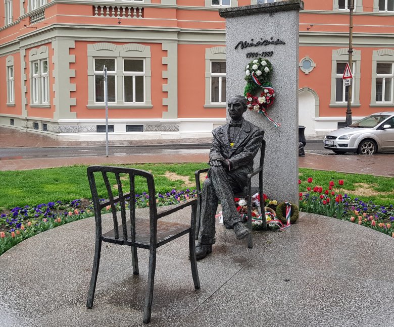 Emberközpontúság és sajátságos humor – Márai Sándor hagyatéka