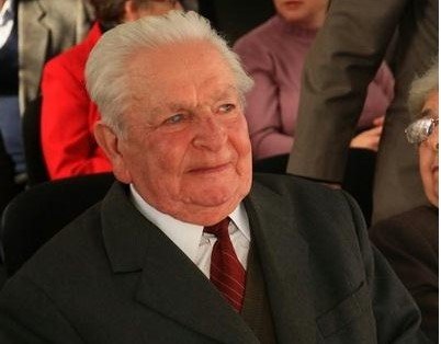 Murádin László: „szeretem anyanyelvemet, ezt a minden előttem élt magyarnak drága örökségét” •  Fotó: Europrint Kiadó
