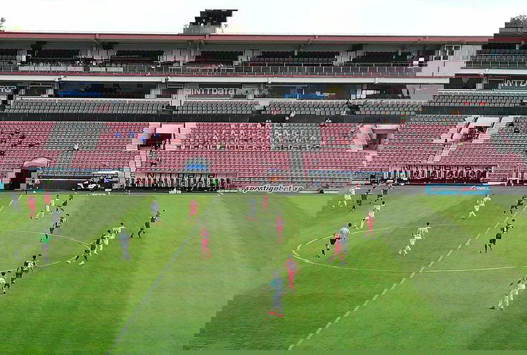CFR–FCSB: a bukaresti csapat játszott, a kolozsvári nyert – barátságos focirangadó járvány idején a Fellegváron