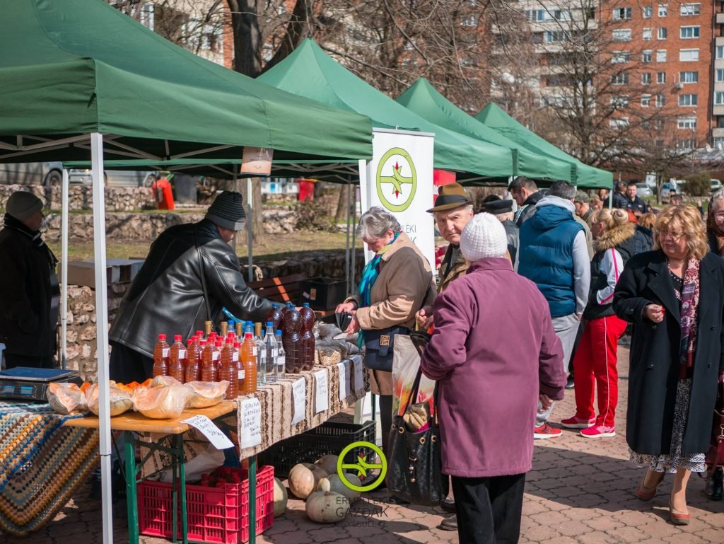 Nagy az érdeklődés az Érmellék Ízei és Termékei nevet viselő nagyváradi kirakodó nagyvásáron &bullet;  Fotó: Érmelléki Gazdák Egyesülete