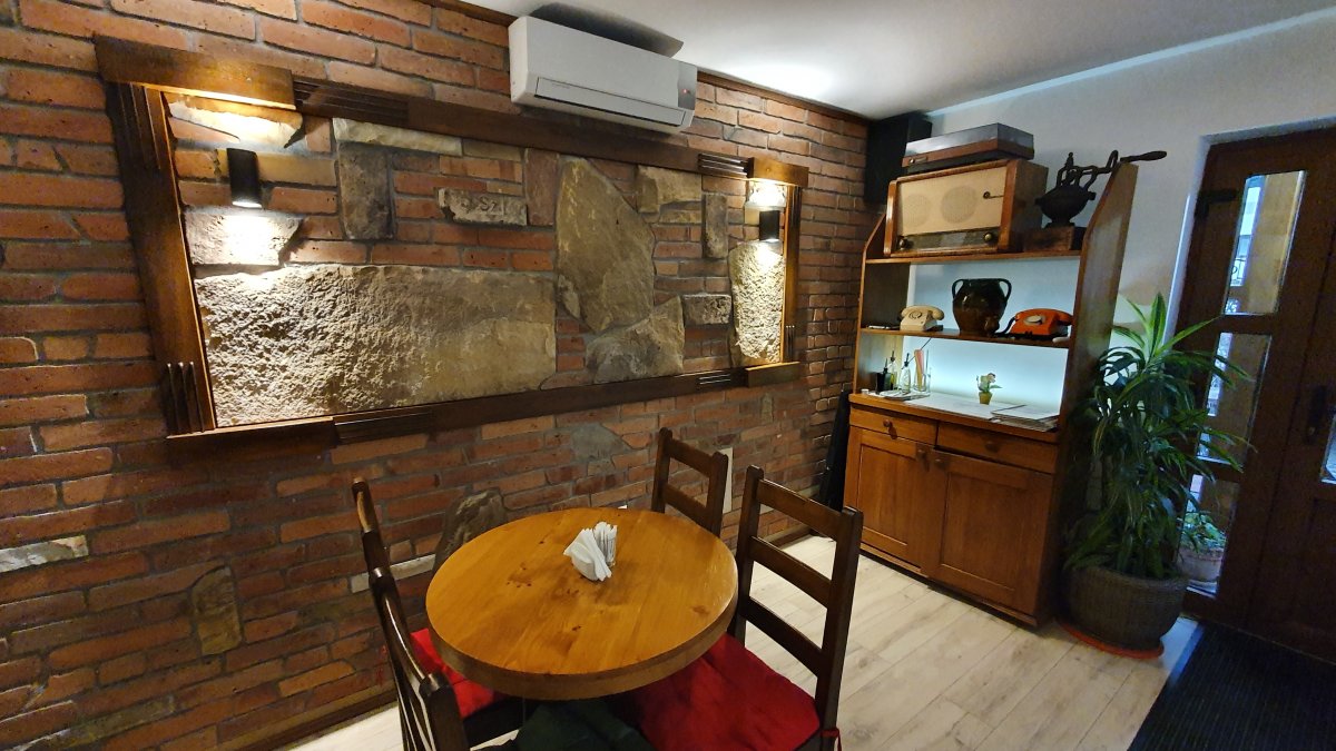 Barátságos kultúrhely is egyben a nagybányai Cinquecento étterem &bullet;  Fotó: Dorozsmai Endre