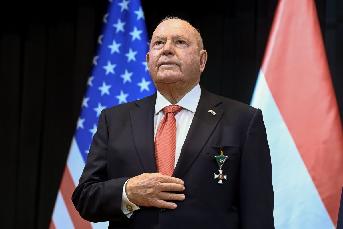 David B. Cornsteint, az Egyesült Államok budapesti nagykövete szerint Orbán Viktor és Donald Trump kapcsolata nagyszerű, nagyon kedvelik egymást •  Fotó: MTI