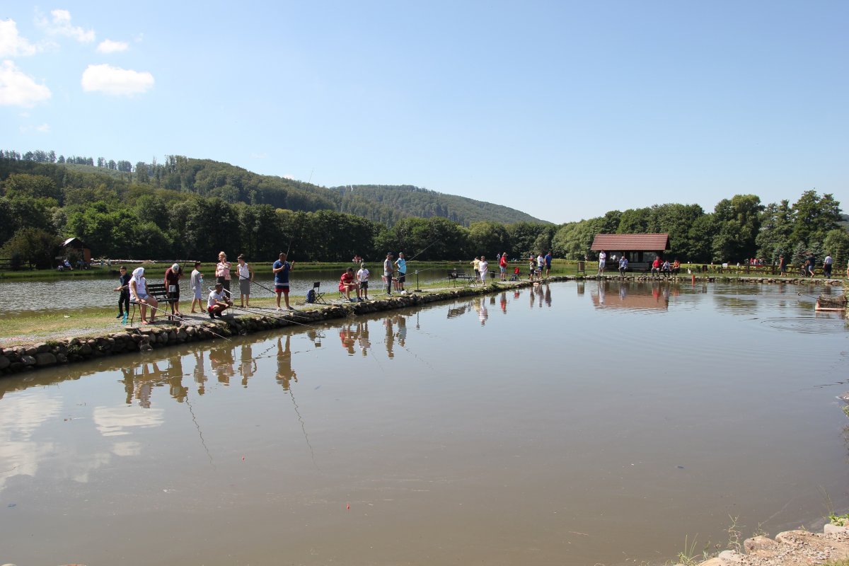 Sporthorgászok. A tavakban mindig bőséggel akad a horogra hal &bullet;  Fotó: Jakab Mónika