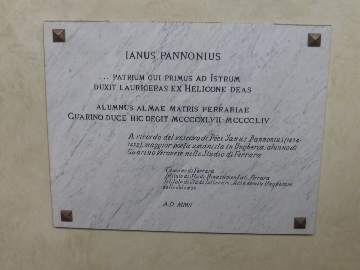 Janus Pannonius-emléktábla a Palazzo Paradisóban •  Fotó: Csermák Judit