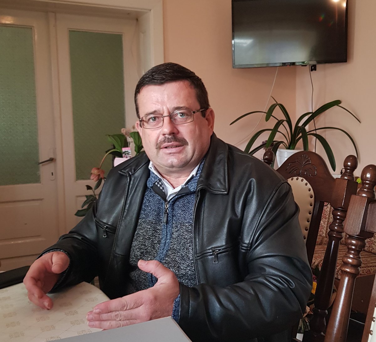 Pap Sándor szerint százak menekülnek külföldre Krasznáról &bullet;  Fotó: Makkay József