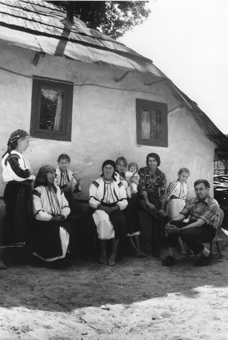 Moldvai gyűjtőúton &bullet;  Fotó: Hagyományok Háza/Archív