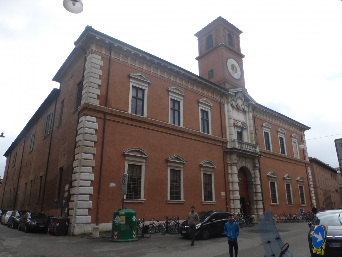 A 15. században művészeti, jogi és orvosi képzés folyt a Paradiso-palotában, ma könyvtárként működik &bullet;  Fotó: Csermák Judit