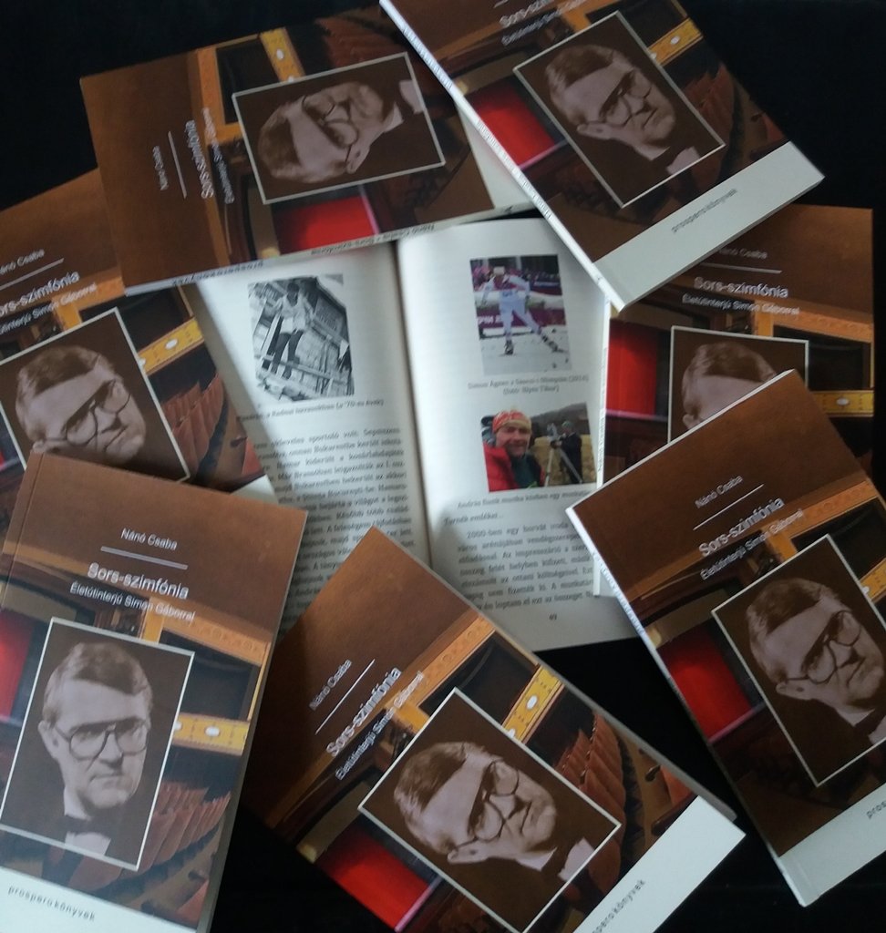 Simon Gábor szeretett társaságban lenni, munkatársaival, beosztottjaival igen közvetlen viszonyt ápolt