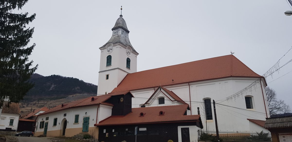 A hatszáz ülőhelyes templom akkor épült, amikor a falunak több ezer lakója volt &bullet;  Fotó: Makkay József