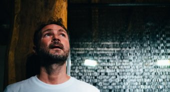 Az eltűnés és maradás fájdalmas igazsága a marosvásárhelyi Yorick Stúdió előadásában