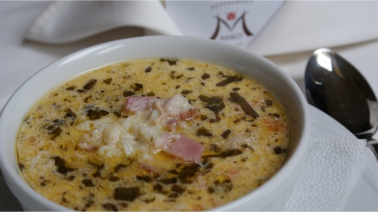 Tárkonyos sertésraguleves, az egyik erdélyi ínyencség •  Fotó: restaurantmiko.ro